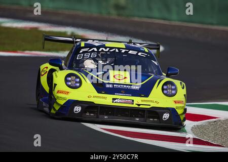 96 Julien ANDLAUER (FRA), Sven MULLER (DE), Patric NIEDERHAUSER (CH), Porsche 911 GT3 R (992), Rutronik Racing während der Fanatec GT Endurance Cup Monza Runde, Endurance Rennen in Monza, Italien, 20. September 2024 Stockfoto