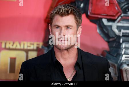 Chris Hemsworth nimmt an der europäischen Premiere von „Transformers One“ auf dem Cineworld Leicester Square in London Teil. Stockfoto