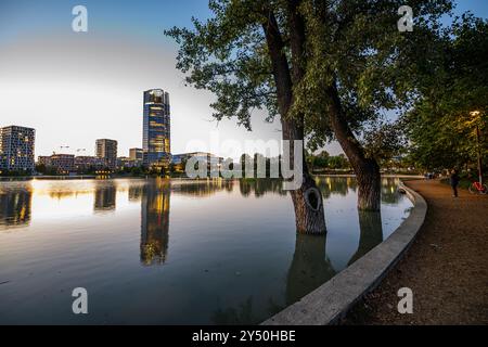 Erhöhter Donauspiegel am Kopas-Staudamm, Hochwasser in Budapest Stockfoto