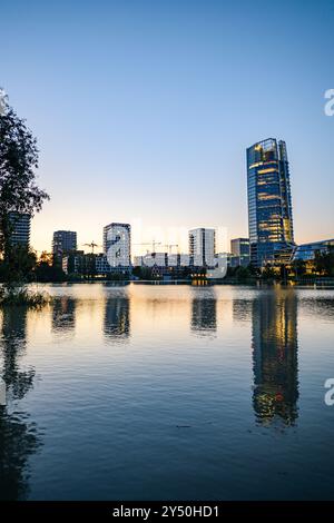 Erhöhter Donauspiegel am Kopas-Staudamm, Hochwasser in Budapest Stockfoto