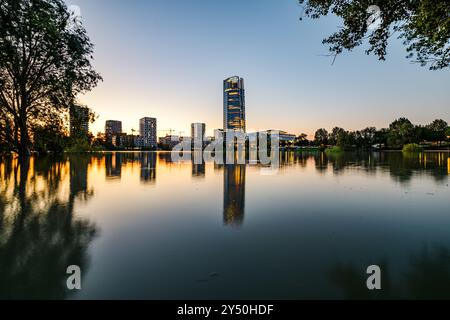 Erhöhter Donauspiegel am Kopas-Staudamm, Hochwasser in Budapest Stockfoto