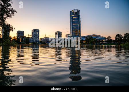 Erhöhter Donauspiegel am Kopas-Staudamm, Hochwasser in Budapest Stockfoto