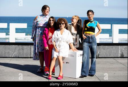 Coria Castillo, Anna Marchessi Riera, Regisseurin Anna R. Costa, Schauspielerin Natalia de Molina und Schauspielerin Anna Castillo nahmen am 70 21. September 2022 im Kursaal Palace in Donostia/San Sebastian Teil. Stockfoto