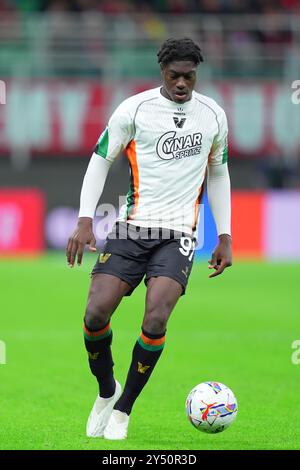 Mailand, Italien. September 2024. Venezias Issa Doumbia während des Fußballspiels der Serie A zwischen Mailand und Venezia im San Siro Stadion in Mailand, Norditalien - Samstag, den 14. September 2024. Sport - Fußball . (Foto: Spada/Lapresse) Credit: LaPresse/Alamy Live News Stockfoto