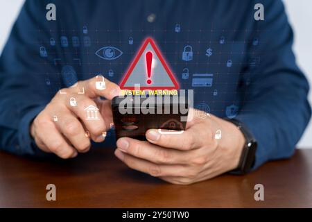 Systemwarnung, Cyber Security Concept. Digitales Warnschild mit roten Ausrufezeichen, Systemwarnung oder potenzieller schädlicher Cyber-Angriffssoftware Stockfoto