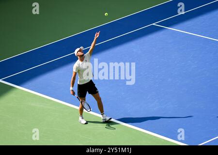 Chengdu, China. September 2024. Yannick HANFMANN (GER) am 4. Tag der ATP 250 Chengdu Open 2024 im Sichuan International Tennis Centre. Quelle: Meng Gao/Alamy Live News Stockfoto