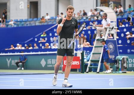 Chengdu, China. September 2024. Yannick HANFMANN (GER) am 4. Tag der ATP 250 Chengdu Open 2024 im Sichuan International Tennis Centre. Quelle: Meng Gao/Alamy Live News Stockfoto