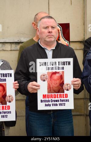 Belfast, Vereinigtes Königreich 20/09/2024 Legacy-Aktivisten nehmen an Protesten vor dem Belfast Royal Court of Justice in Belfast Nordirland Teil Credit:HeadlineX/Alamy Live News Stockfoto