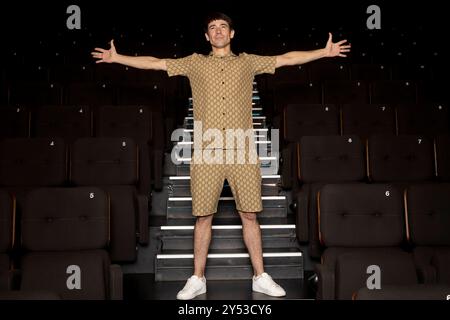 Juanjo Ballesta Portrait Session während der Präsentation Nueva Tierra in der Cine Emabajadores am 3. September 2024 in Madrid, Spanien. Stockfoto