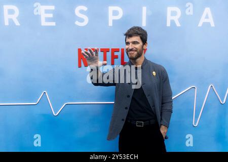 Alfonso Bassave nahm am 26. August 2024 am Photocall „Respira“ in Cine Callao in Madrid Teil. Stockfoto