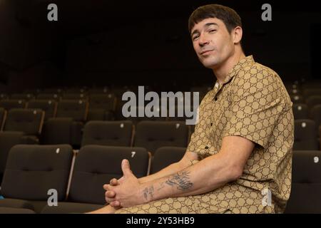 Juanjo Ballesta Portrait Session während der Präsentation Nueva Tierra in der Cine Emabajadores am 3. September 2024 in Madrid, Spanien. Stockfoto