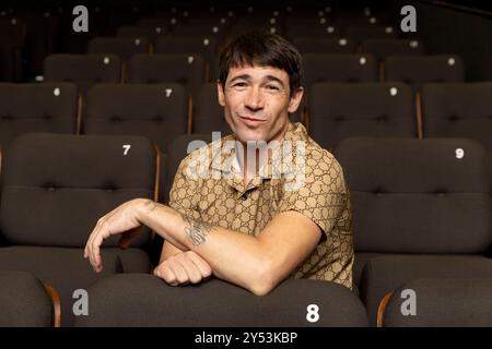 Juanjo Ballesta Portrait Session während der Präsentation Nueva Tierra in der Cine Emabajadores am 3. September 2024 in Madrid, Spanien. Stockfoto