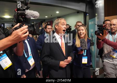 Nigel Farage, der Vorsitzende der Reform UK, kommt zur jährlichen Konferenz der Partei im National Exhibition Centre in Birmingham. Bilddatum: Freitag, 20. September 2024. Stockfoto