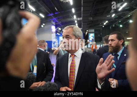 Nigel Farage, der Vorsitzende der Reform UK, kommt zur jährlichen Konferenz der Partei im National Exhibition Centre in Birmingham. Bilddatum: Freitag, 20. September 2024. Stockfoto