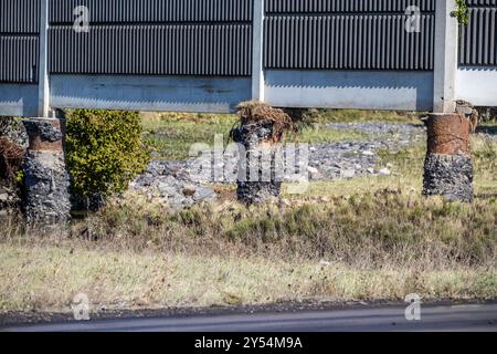 Bohumin, Tschechische Republik. September 2024. Überschwemmungsschäden auf der stillgelegten Autobahn D1 in Bohumin, Tschechische Republik, am 20. September 2024. Quelle: Vladimir Prycek/CTK Photo/Alamy Live News Stockfoto