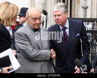 PIC zeigt: Mohamed Al-Fayed ägyptischer Geschäftsmann, der hier im Jahr 2007 am High Court in London angekommen ist. Er wurde von seinem ehemaligen PR-Chef BBC R begrüßt Stockfoto