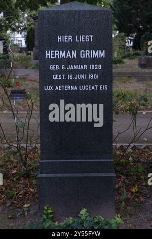 Herman Grimm im Alten St. Matthäus Kirchhof in Berlin. Stockfoto