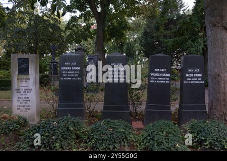 Die Gräber der Brüder Grimm im Alten St. Matthäus Kirchhof in Berlin. Stockfoto