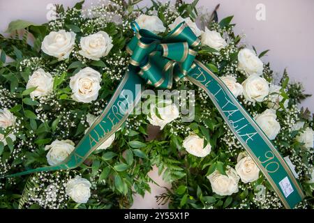 Palermo, Italien. September 2024. Die Blumenkrone in Hommage an Totò Schillaci. (Foto: Antonio Melita/Pacific Press) Credit: Pacific Press Media Production Corp./Alamy Live News Stockfoto