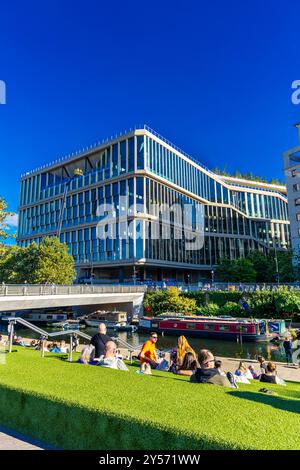 Plattform G, Googles neues Hauptgebäude in Kings Cross, kurz vor Fertigstellung, London, England Stockfoto