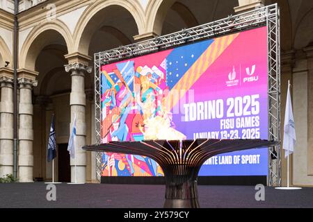 Alcuni Momenti della Cerimonia di accensione della Fiaccola dei Giochi Mondiali Universitari Torino 2025 presso Rettorato dell'Universit&#xe0; A Turin, Italia - Cronaca - Venerd&#xec; 20 Settembre 2024 - (Foto Giacomo Longo/LaPresse) einige Momente der Fackelbeleuchtung der Turino 2025 World University University Games in der Universität in der University Rectorate, 2024 Giacomo Live Presse: Freitag/Laongo, Laongo Presse - Laongo) Stockfoto