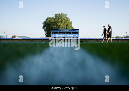 London, Großbritannien. September 2024. London, England, 20. September 2024: Stadion vor dem Womens Super League Spiel zwischen Chelsea und Aston Villa in Kingsmeadow in London, England. (Pedro Porru/SPP) Credit: SPP Sport Press Photo. /Alamy Live News Stockfoto