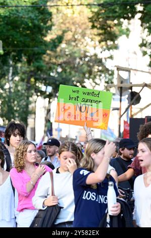 Wien, Österreich. September 2024. Klimaanschlag von Fridays for Futures im Lichte der Hochwasserkatastrophe in Österreich Stockfoto