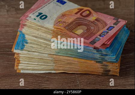 Haushaltskonten. Euro-Banknote. Finanzergebnisse. Stockfoto