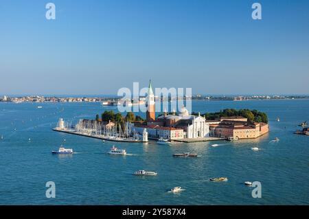 Venedig, Venetien, Italien. 16. September 2024: Luftaufnahme der Insel San Giorgio Maggiore in Venedig, Italien Stockfoto