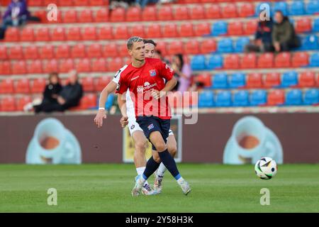 Unterhaching, Deutschland. September 2024. Sebastian Maier (SpVgg Unterhaching, 10) mit Ball, SpVgg Unterhaching vs. Erzgebirge Aue, Fussball, 3. Liga, 6. Spieltag, Saison 24/25, 20.09.2024, DFL-VORSCHRIFTEN VERBIETEN DIE VERWENDUNG VON FOTOS ALS BILDSEQUENZEN, Foto: Eibner-Pressefoto/Jenni Maul Credit: dpa/Alamy Live News Stockfoto