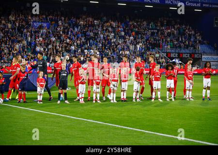 Zwolle, Niederlande. September 2024. ZWOLLE, 20-09-2024, MAC3PARK Stadium, Football, Eredivisie, Saison 2024/2025, während des Spiels PEC Zwolle - AZ, spielen Sie AZ. Beschreibung: Pro Shots/Alamy Live News Stockfoto