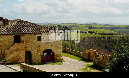 Mittelalterliches Dorf Borgo Lucignanello Bandini. San Giovanni d'Asso Siena, Toskana Stockfoto