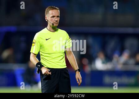 Zwolle, Niederlande. September 2024. ZWOLLE, 20-09-2024, MAC3PARK Stadium, Football, Eredivisie, Saison 2024/2025, während des Spiels PEC Zwolle - AZ, Schiedsrichter Ingmar Oostrom Credit: Pro Shots/Alamy Live News Stockfoto