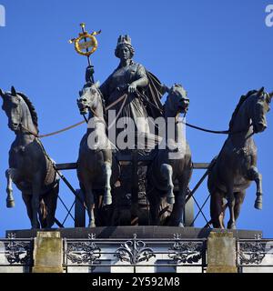 Brunswick Quadriga mit Brunonia, Entwurf von Carl Theodor Ottmer, Braunschweiger Palast, Niedersachsen, Deutschland, Europa Stockfoto