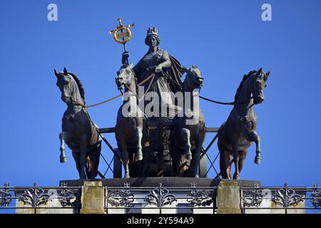 Brunswick Quadriga mit Brunonia, Entwurf von Carl Theodor Ottmer, Braunschweiger Palast, Niedersachsen, Deutschland, Europa Stockfoto