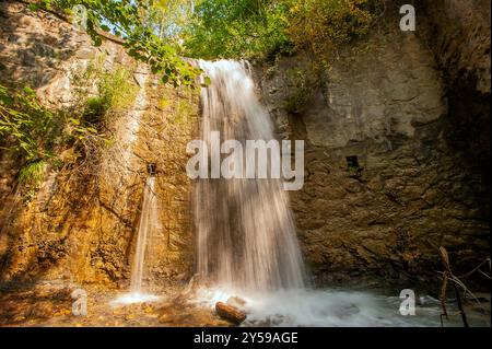 Italien Piemont Orrido von Chianocco Park - Wasserfall Stockfoto