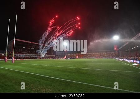 Kingston upon Hull, Großbritannien. September 2024. Die Teams kommen am 20. September 2024 im Sewell Group Craven Park, Kingston upon Hull, Großbritannien, im Spiel der Betfred Super League Runde 27 (Foto: Alfie Cosgrove/News Images) in Kingston upon Hull, Großbritannien, am 20. September 2024 zum Spiel. (Foto: Alfie Cosgrove/News Images/SIPA USA) Credit: SIPA USA/Alamy Live News Stockfoto