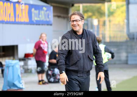 Freiburg Im Breisgau, Deutschland. September 2024. Trainer Benedetto Muzzicato (SC Freiburg II/U23) hatte gut lachen beim Spiel der Fussball-RL SW 24-25:9. Sptg: SC Freiburg II vs. Bahlinger SC/dpa/Alamy Live News Stockfoto