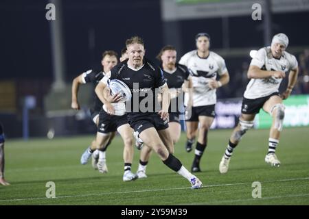 Newcastle, Gbr. September 2024. Connor Doherty von Newcastle Falcons macht eine Pause während des Gallagher Premiership-Spiels zwischen Newcastle Falcons und Bristol im Kingston Park, Newcastle am Freitag, den 20. September 2024. (Foto: Chris Lishman | MI News) Credit: MI News & Sport /Alamy Live News Stockfoto