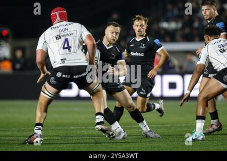 Newcastle, Gbr. September 2024. Brett Connon von Newcastle Falcons tritt während des Gallagher Premiership-Spiels zwischen Newcastle Falcons und Bristol am Freitag, den 20. September 2024, im Kingston Park in Newcastle ein. (Foto: Chris Lishman | MI News) Credit: MI News & Sport /Alamy Live News Stockfoto