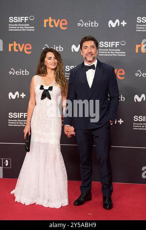 Javier Bardem, Penelope Cruz, nahm am 20. September 2024 an der Eröffnungszeremonie Roter Teppich während des 72. San Sebastian Internationalen Filmfestivals im Kursaal Palace in Donostia/San Sebastian, Spanien Donostia/San Sebastian Teil. Spanien. 20240920,. Quelle: Album/Alamy Live News Stockfoto