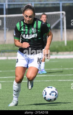 Cercola, Italien. September 2024. GinaChmielinski von US Sassuolo Femminile in Aktion während des Soccer - Italian Series A Women Between Napoli Femminile vs US Sassuolo im Giuseppe Piccolo Stadium am 20. September 2024 in Cercola, italien (Foto: Agostino Gemito/Pacific Press) Credit: Pacific Press Media Production Corp./Alamy Live News Stockfoto