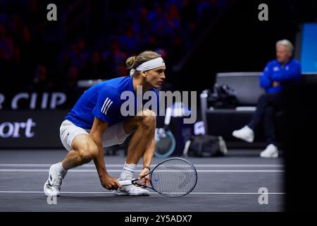 Berlin, Deutschland. September 2024. BERLIN – 20. SEPTEMBER: Alexander Zverev trifft auf Taylor Fritz und Ben Shelton von Team World beim Doppelspiel der Männer am ersten Tag des Laver Cup in der Uber Arena am 20. September 2024 in Berlin. (Foto von Francisco Macia/Photo Players Images/Magara Press) Credit: Magara Press SL/Alamy Live News Stockfoto