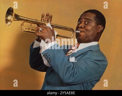 Louis Armstrong 1947. Louis Armstrong (1901–1971), auch Satchmo oder Pops genannt, war ein US-amerikanischer Trompeter, Komponist, Sänger und gelegentlicher Schauspieler, der zu den einflussreichsten Persönlichkeiten des Jazz und der gesamten amerikanischen Popmusik gehörte. Seine Karriere erstreckte sich über fünf Jahrzehnte, von den 1920er bis zu den 1960er Jahren und verschiedene Epochen des Jazz. Stockfoto