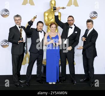 Mark Williams Ardington, Paul Norris, Sara Bennett, Andrew Whitehurst und Andy Serkis bei den 88. Annual Academy Awards - Presseraum im Loews Hollywood Hotel in Hollywood, USA am 28. Februar 2016. Stockfoto