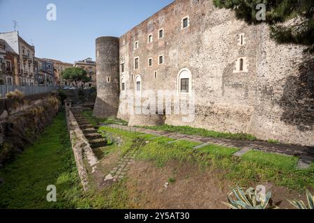 Catania, Italien - 20. Mai 2024: Schloss Ursino. Stockfoto