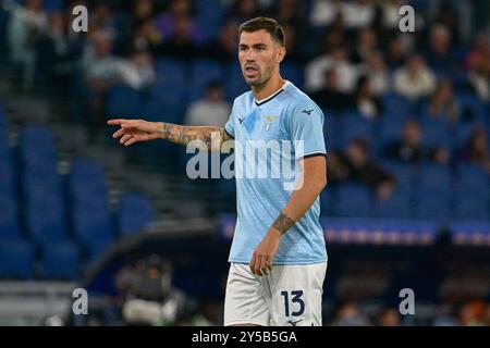 Alessio Romagnoli von der SS Lazio hat während des Spiels der Serie A zwischen der SS Lazio und Hellas Verona FC im Stadio Olimpico Rom Italien am 16. September 2015 geübt Stockfoto