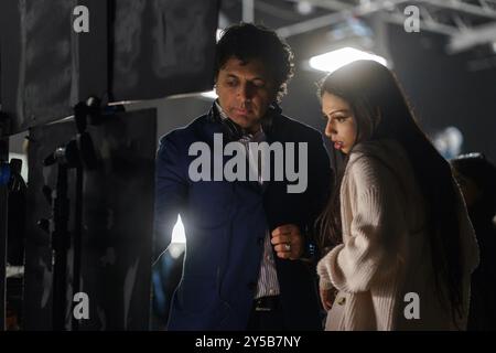 M. NIGHT SHYAMALAN und SALEKA SHYAMALAN in TRAP (2024), Regie: M. NIGHT SHYAMALAN. Quelle: Blinding Edge Bilder/Album Stockfoto