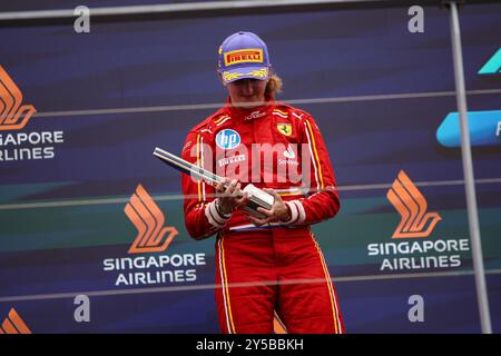 Sinapore, Singapur. September 2024. WEUG Maya (nld), Prema Racing unterstützt von Ferrari, Tatuus F4-T-421, Porträt-Podium während der 5. Runde der F1 Academy 2024 vom 20. Bis 22. September 2024 auf dem Marina Bay Circuit in Singapur, Singapur - Foto Xavi Bonilla/DPPI Credit: DPPI Media/Alamy Live News Stockfoto