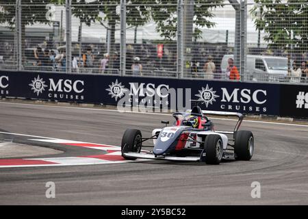 Sinapore, Singapur. September 2024. 30 MARTI Nerea (Spa), Campos Racing, Tatuus F4-T-421, Action während der 5. Runde der F1 Academy 2024 vom 20. Bis 22. September 2024 auf dem Marina Bay Circuit in Singapur, Singapur - Foto Xavi Bonilla/DPPI Credit: DPPI Media/Alamy Live News Stockfoto